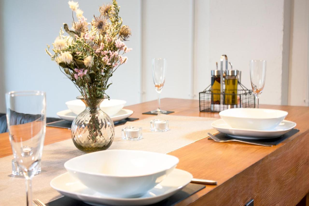 Spacious Industrial Style Apartment Londen Buitenkant foto